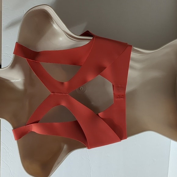 Victoria Sport Peach Pink Angel Max Sports Bra Size 34C Laser Cut Vent - Picture 3 of 5